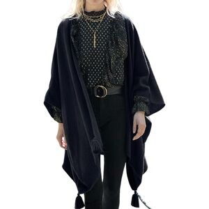 ANTHROPOLOGIE- CLEOBELLA Sevigny Capelet Poncho Cardigan‎ in Black